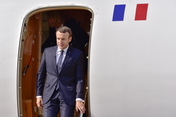 Ankunft des französischen Präsidenten Emmanuel Macron am Hamburger Flughafen. 